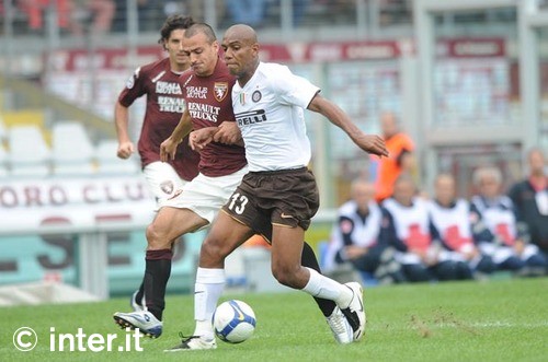 Maicon doing his thing