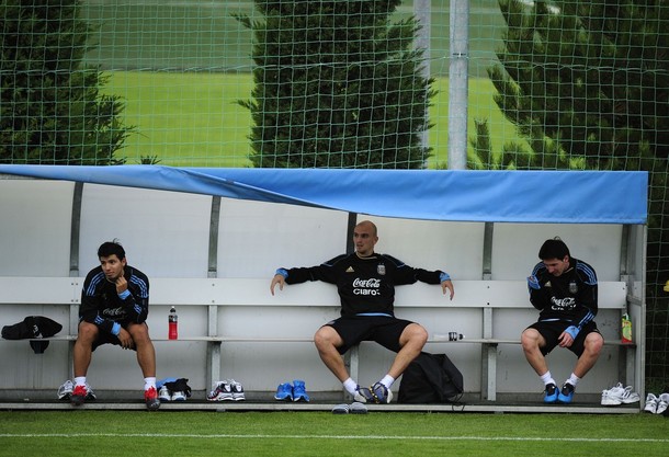 Cambiasso with Argentinian National team ahead of a friendly against Spain