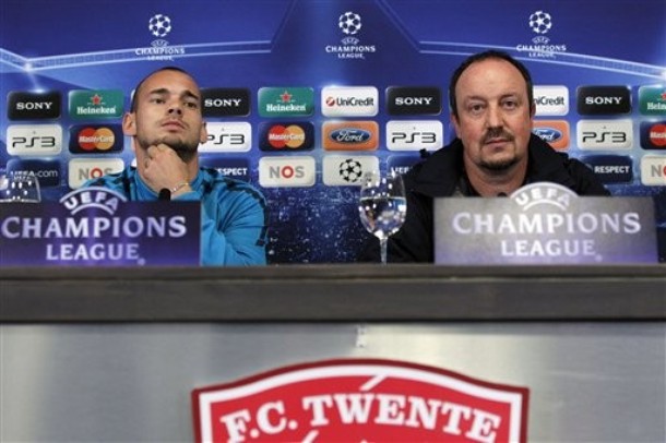 Rafael Benitez and Wesley Sneijder pre Twente