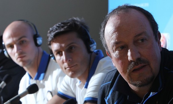 Zanetti, Cambiasso and Benitez at the presser
