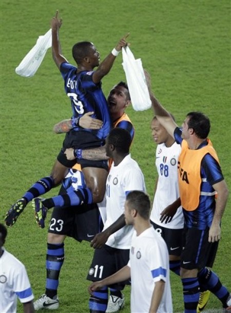 Eto'o and his bag celebration