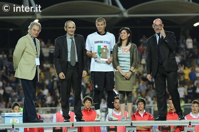 Longo wins best player